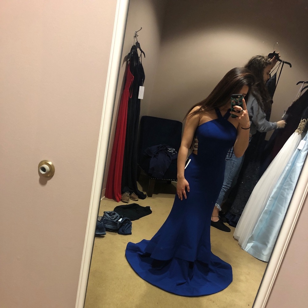 Meet your Posher, Desi